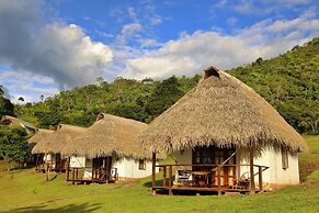 Sauce Lodge Laguna Azul
