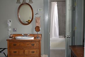 The Black Hawk Hotel