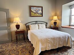 The Black Hawk Hotel