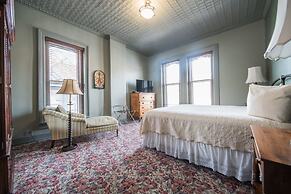 The Black Hawk Hotel