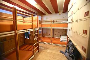 Yadoya Guest House Orange - Hostel