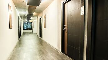 B2 Black Business & Budget Hotel