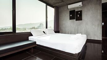 B2 Black Business & Budget Hotel
