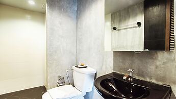 B2 Black Business & Budget Hotel