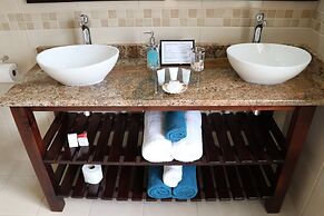 Aquamarine Guest House