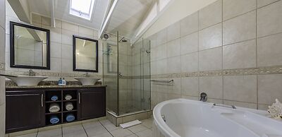 Aquamarine Guest House