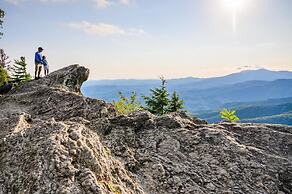 Mountainaire Inn and Log Cabins