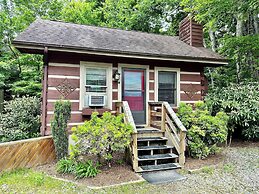 Mountainaire Inn and Log Cabins