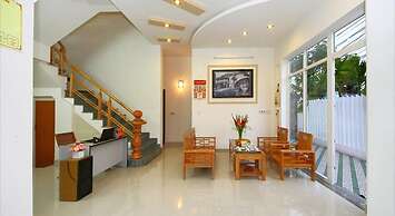 Center Homestay