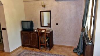 Turquhouse Hotel