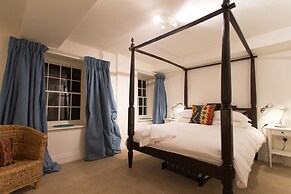 The Holford Arms - Campground