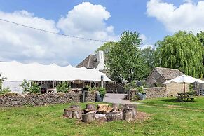 The Holford Arms - Campground