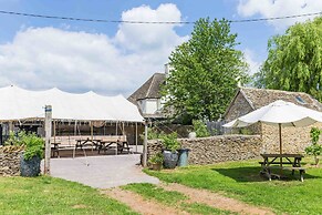 The Holford Arms - Campground