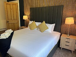 Crown Circus Apartment