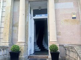 Crown Circus Apartment