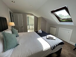 Crown Circus Apartment