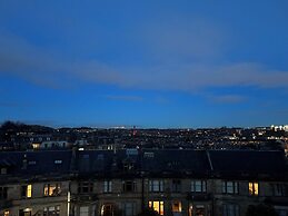 Crown Circus Apartment