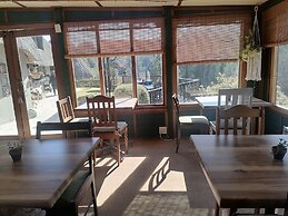 Hawklee Country House