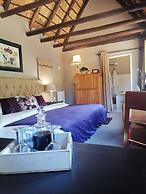 Hawklee Country House