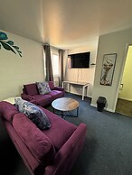 Commercial Hotel