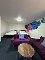 Commercial Hotel