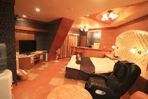 HOTEL an - Adults Only