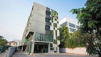 B2 Green Boutique & Budget Hotel