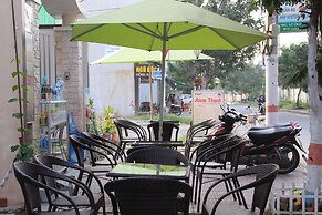 Glocal Beachside Hostel