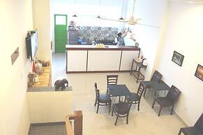 Glocal Beachside Hostel