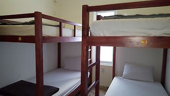 Glocal Beachside Hostel