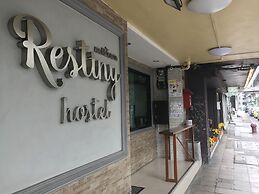 Restiny Hostel