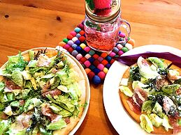 Guesthouse Ho Aloha - Hostel