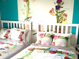 Guesthouse Ho Aloha - Hostel