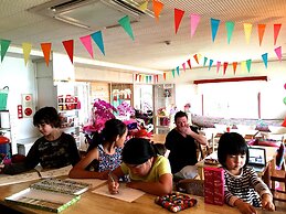 Guesthouse Ho Aloha - Hostel