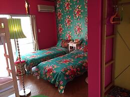 Guesthouse Ho Aloha - Hostel