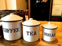 Guesthouse Ho Aloha - Hostel