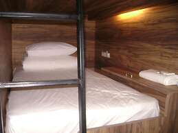 Rezt Bangkok - Hostel