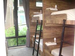 Rezt Bangkok - Hostel