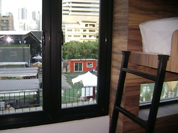 Rezt Bangkok - Hostel