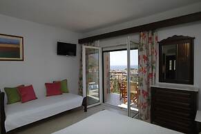 Amygdalies Apartments