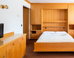 Apartments Lores