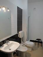 Hollywood Bed & Breakfast