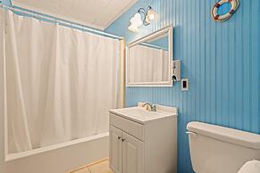 Oceanside Court by Kees Vacations