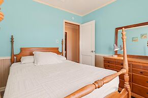 Oceanside Court by Kees Vacations