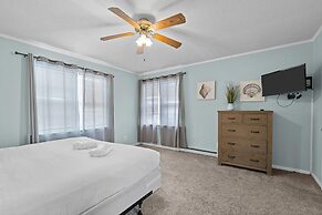 Oceanside Court by Kees Vacations