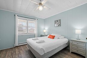 Oceanside Court by Kees Vacations