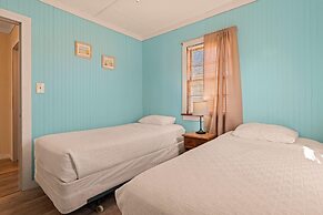 Oceanside Court by Kees Vacations