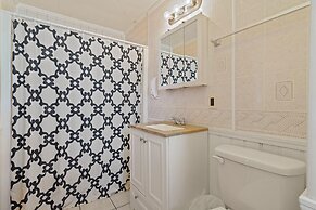 Oceanside Court by Kees Vacations