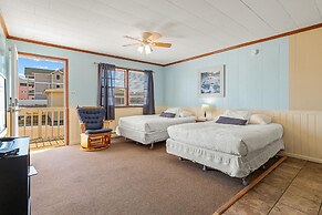 Oceanside Court by Kees Vacations