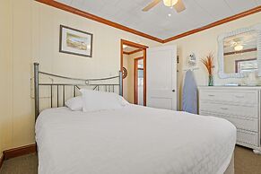 Oceanside Court by Kees Vacations